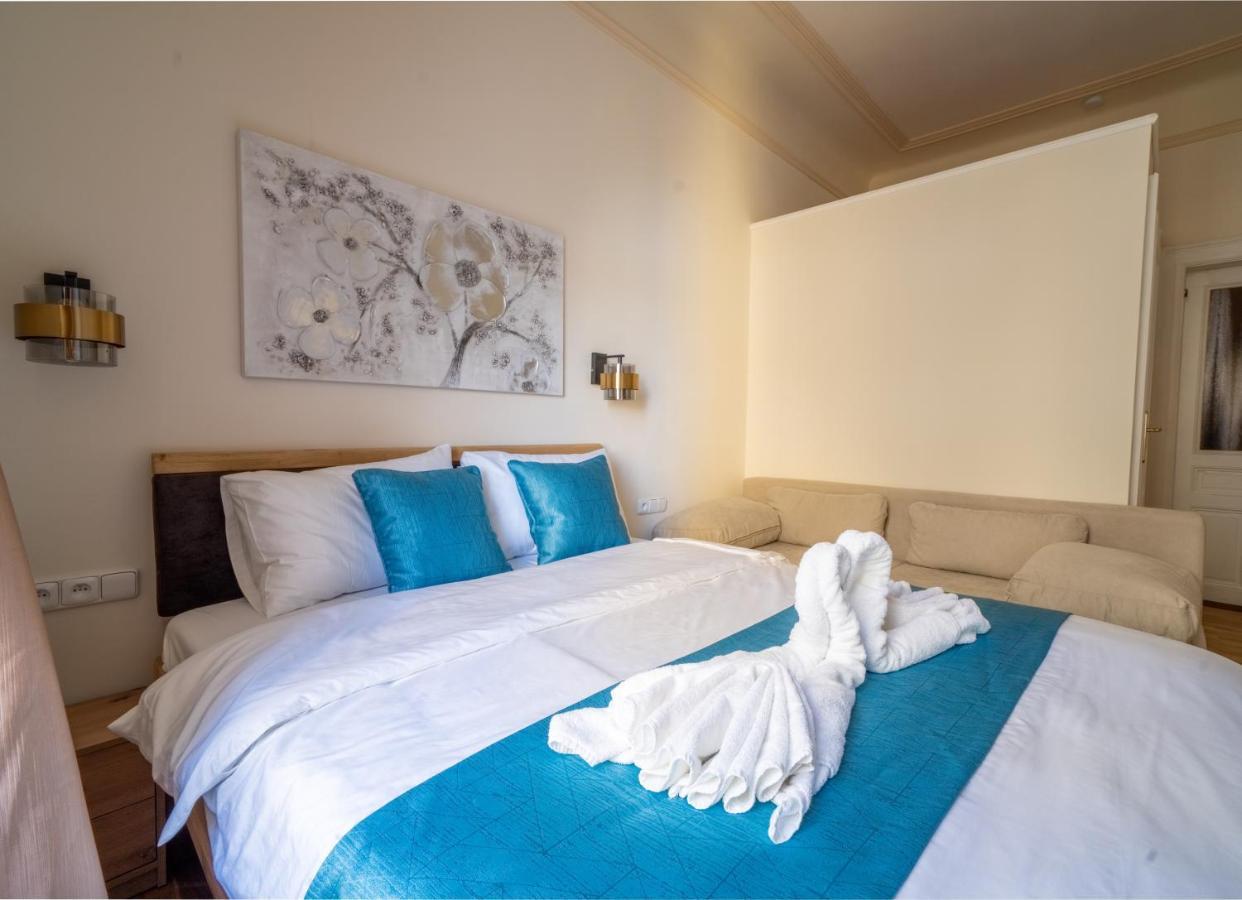 Exclusive Apartment With A View Of Prague Castle And Vltava River ภายนอก รูปภาพ