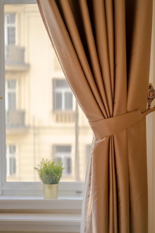Exclusive Apartment With A View Of Prague Castle And Vltava River ภายนอก รูปภาพ