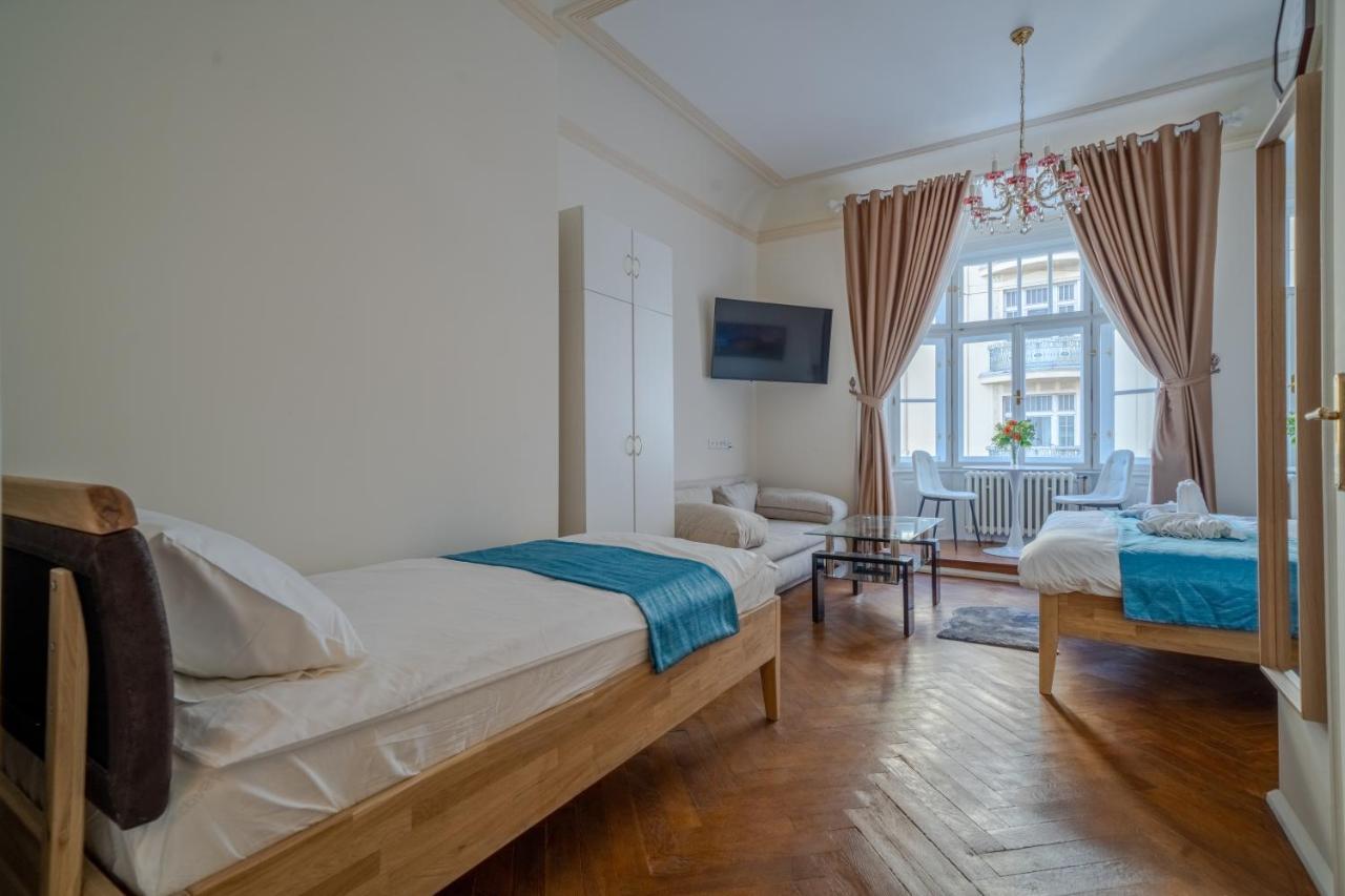 Exclusive Apartment With A View Of Prague Castle And Vltava River ภายนอก รูปภาพ